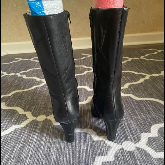 Bandolino Leather Mid High Black Boots - Picture 5 of 6